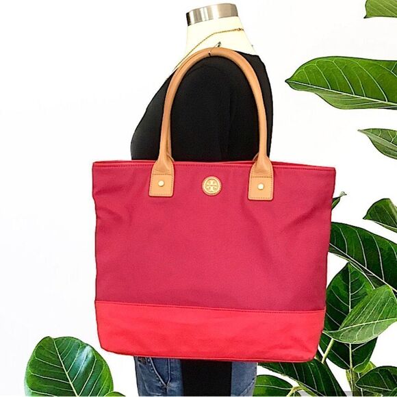 TORY BURCH RED COATED CANVAS TOTE TRAVEL, VACATION SHOPPING SCHOOL HANDBAG - Picture 4 of 6